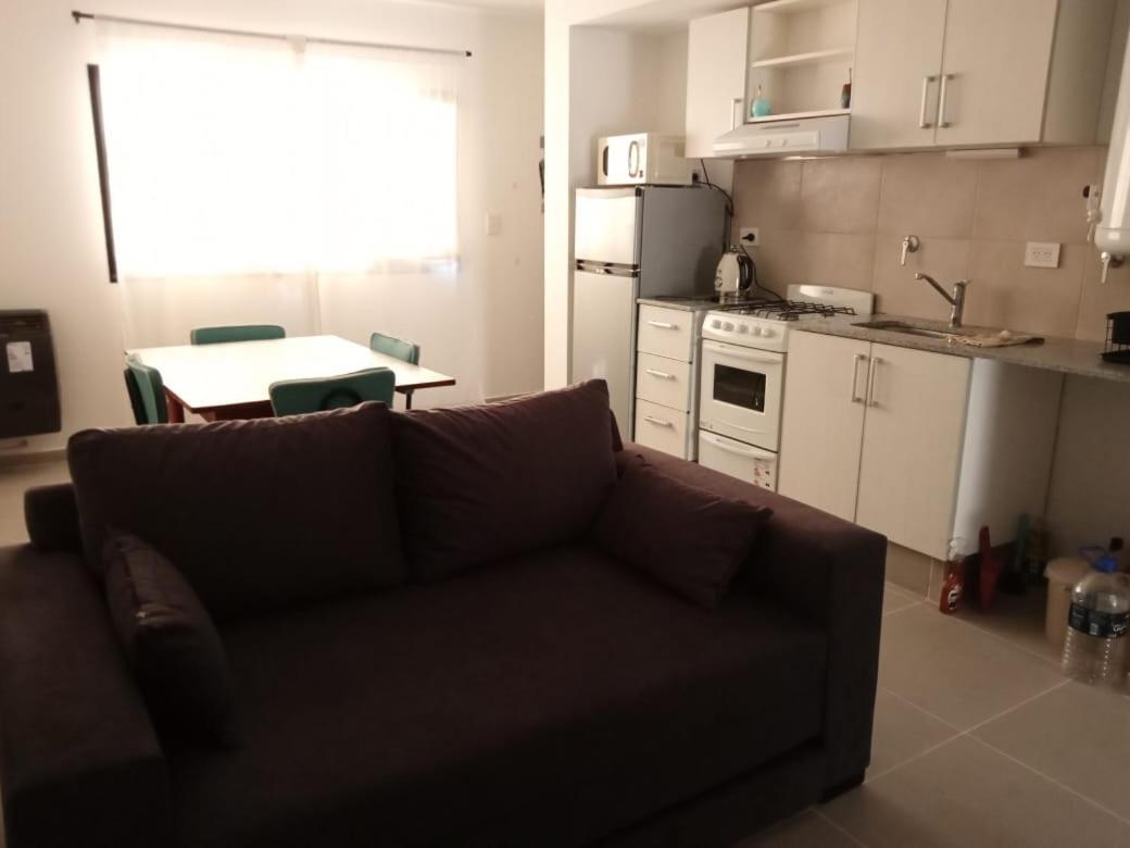 Departamento Calle Mendoza Albus -Acceso Rapido Ruta 22 ヘネラル・ロカ エクステリア 写真